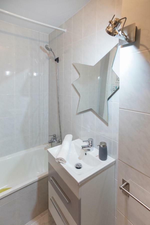 Jacobeando Apartment Sarria Bagian luar foto